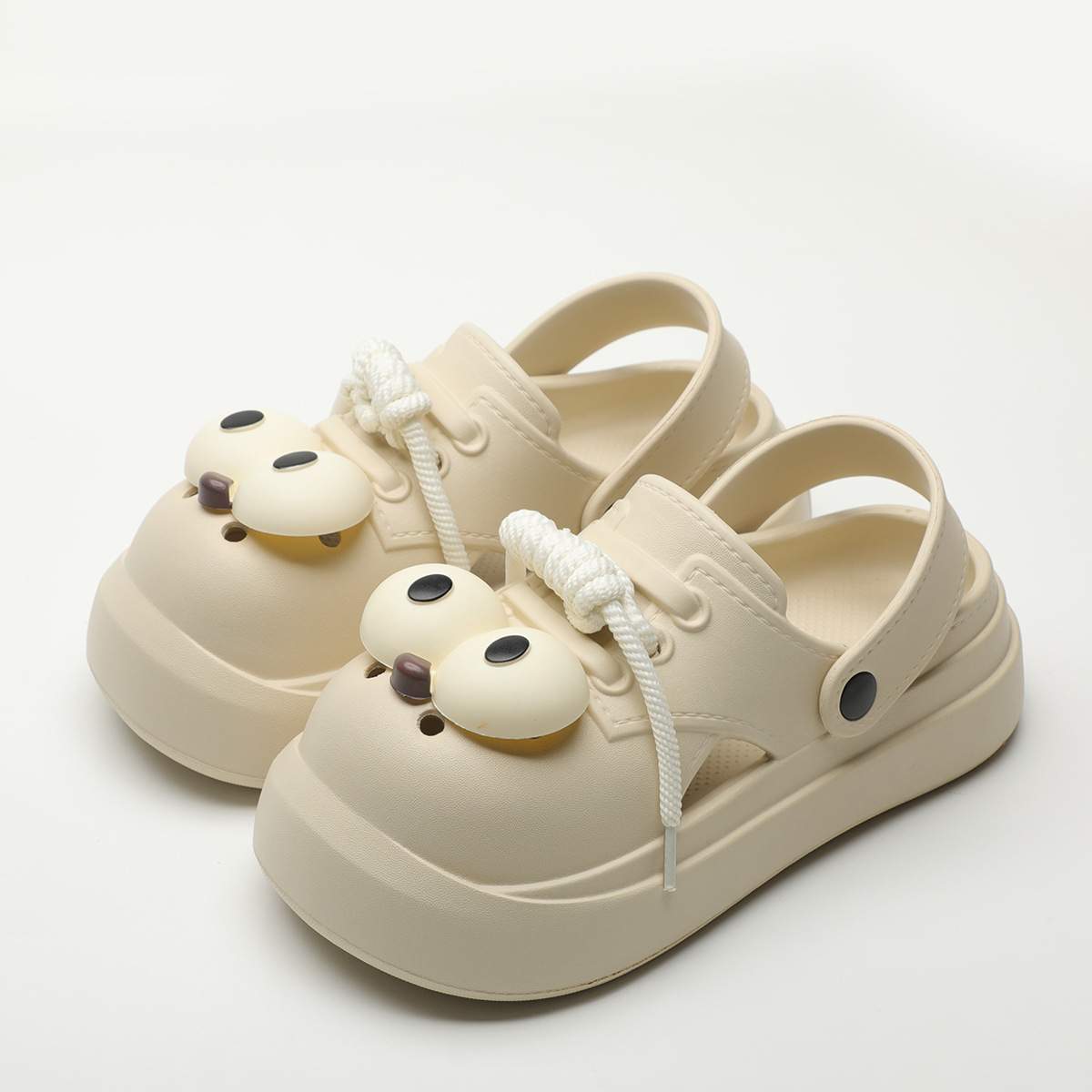 Street Fashion Walking - Cute DIY Big Eyes Fashion Clogs